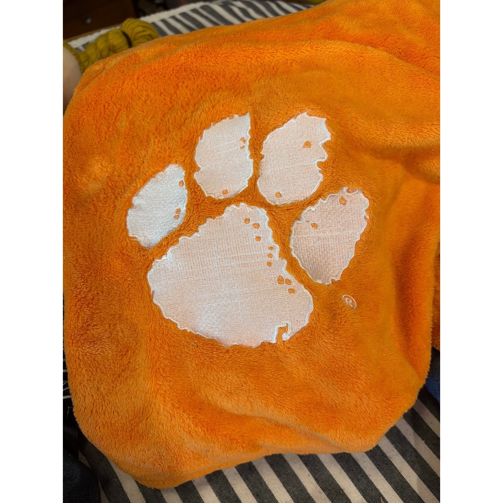 Clemson‎ Tigers NCAA Plush Fleece Throw Blanket Orange White Paw Print Logo